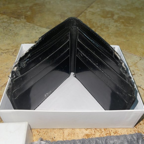 Dior Homme Men's Patent Leather Damaged BiFold Wallet - Christian Dior 2006 - Picture 11 of 12